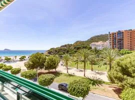 Beautiful flat in the building Balcon del Mar, on the first line of La Cala beach, pool and garage