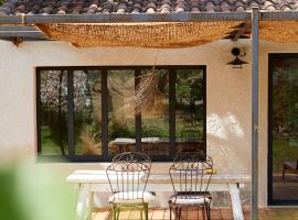 Petit coin de paradis avec jardin privé et piscine, hotel sa Saint-Maximin-la-Sainte-Baume