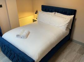 One Bedroom Apartment in Walsall Sleeps 4 FREE WIFI By Villazu, apartment in Bloxwich