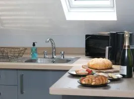 Pass the Keys Modern en-suite room in country PubRestaurant 1