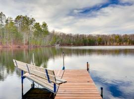 Lakefront Rhinelander Cabin with Dock and Fire Pit!, hotel in Rhinelander