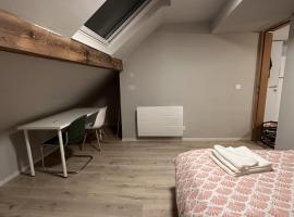 2 bedroom and kitchen, homestay in Mons