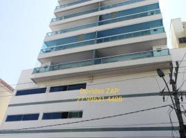 Apt Matheus Almeida - Anfitri&otilde;es Gildo e Renata Localiza&ccedil;&atilde;o privilegiada, conforto e seu amplo espa&ccedil;o s&atilde;o os seus diferenciais, hotel con spa en Guarapari
