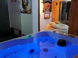 Gîtes déco pop et chaleureuse avec jacuzzi/sauna: Calais şehrinde bir ucuz otel