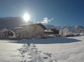 Ferienhaus Bergauf with Hot Tub