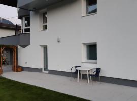 Haus Anna – hotel w mieście Sautens