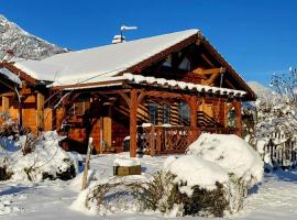 Chalet au calme en Haute Savoie., горнолыжный отель в городе Châtillon-sur-Cluses