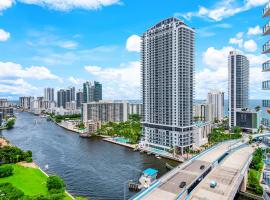 Water View Building With Pool - 5-Min Walk To The Beach, serviced apartment in Hallandale Beach