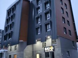 Sky Lux Apartments، فندق في ياهورينا