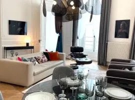 Appartement Charles Le Brun, Face au Château de Versailles, avec parking privé en sous sol