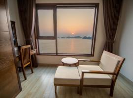 Cat ba Paradise Hotel - Sky Bar & Massage، فندق 4 نجوم في كات با