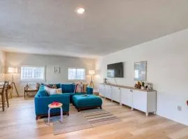 Saltbox Cottage - Meredith Lodging