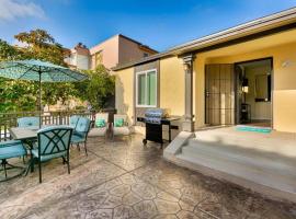 Riviera Bay View Dream - Private patio with bay view and parking, cabaña o casa de campo en San Diego