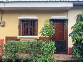 Apartamento El Madroño, apartment in León