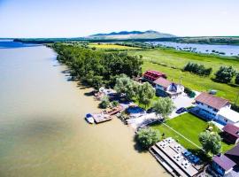 Vis de VARA, hotel na praia em Băltenii de Sus