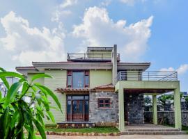 Villan Villa Luxurious Mountain View Biggest Pool, παραθεριστική κατοικία σε Lonavala