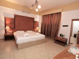 Tris Ekklisies Beachfront Apartment - Ammos – hotel w mieście Paránimfoi