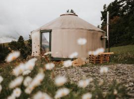 Dzikość Serca - Jurta z widokiem na Tatry – luksusowy namiot 