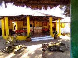 One Love Beach Bar, капсульный отель в городе Ghana Town
