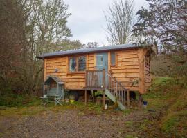 Holiday Home Shepherds Hut by Interhome, hótel með bílastæði í Bearnock