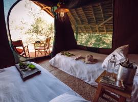 Maji Moto Eco Camp, luxury tent in Maji Moto