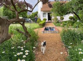 B's Cottage, cottage in Stanford