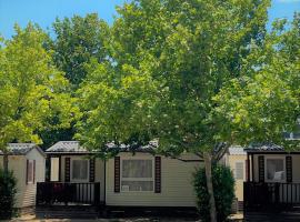 Bungalows Zaragoza Camping, campeggio a Saragozza