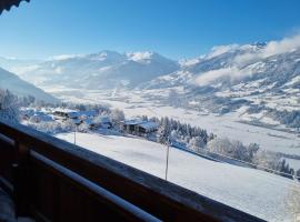 Ferienwohnung La-Wurm mit privatem Whirlpool, hotel v destinaci Hart im Zillertal