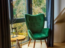 AMAO-Green - City Center Lahr - Penthouse Maisonette, hotel i Lahr