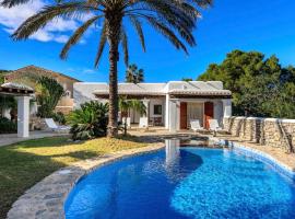 Beautiful 3 bedroom finca in San Vicent, place to stay in Cala San Vicente