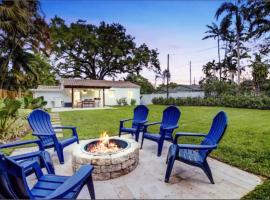 Madrinas Cozy Three Bedroom One Bath with Spacious Backyard, hotel cu spa din Fort Lauderdale