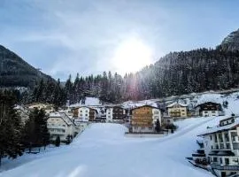 Apartment Top 6 - Panorama by Interhome