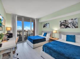 Water View Building With Pool - 5-Min Walk To The Beach - Cozy Studios, ξενοδοχείο διαμερισμάτων σε Hallandale Beach