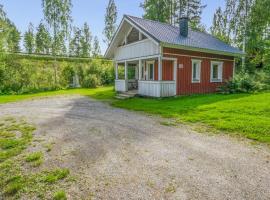 Holiday Home Saunamökki 4 by Interhome, stuga i Karvio