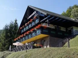 Pod Orehi Guest House