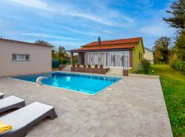 Holiday Home Nena by Interhome, hotelli kohteessa Trilj