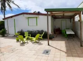 Maison de 2 chambres a Saint Francois a 100 m de la plage avec jardin clos et wifi