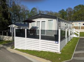 Lakeside Holiday Home, campsite in Hastings
