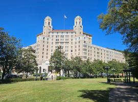 Arlington Resort Hotel & Spa, hotel que admite mascotas en Hot Springs