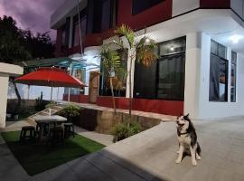 Galápagos Brunette Suites, apartamento en Puerto Ayora