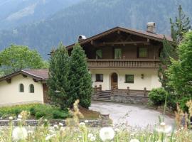 Ferienhaus Kröll, holiday home in Finkenberg