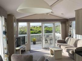 Harbour Escape - Church Farm, glamping site in Pagham