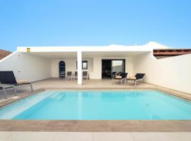 Villa Garoé, hotel na may pool sa Playa Quemada