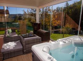Modern Villa with jacuzzi and sauna near Tuscany, cheap hotel in Monghidoro