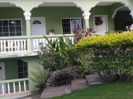 Cindy's Garden Stay, διαμέρισμα σε Ocho Rios