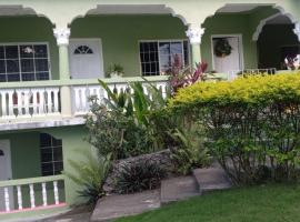 Cindy's Garden Stay, apartment in Ocho Rios