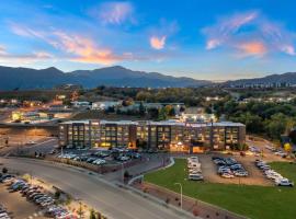Best Western Plus Executive Residency Fillmore Inn, hotell sihtkohas Colorado Springs huviväärsuse Avalik park Garden of the Gods lähedal