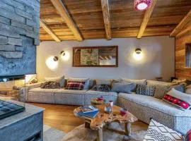 Appartement de Prestige avec Cheminée au Centre de Val-d'Isère, à Proximité des Pistes et Commerces - FR-1-694-205