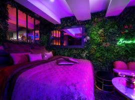 Love room “La nuit de rêve” centre historique, hotel u gradu Perpinjan