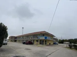 Americas Best Value Inn and Suites Groves
